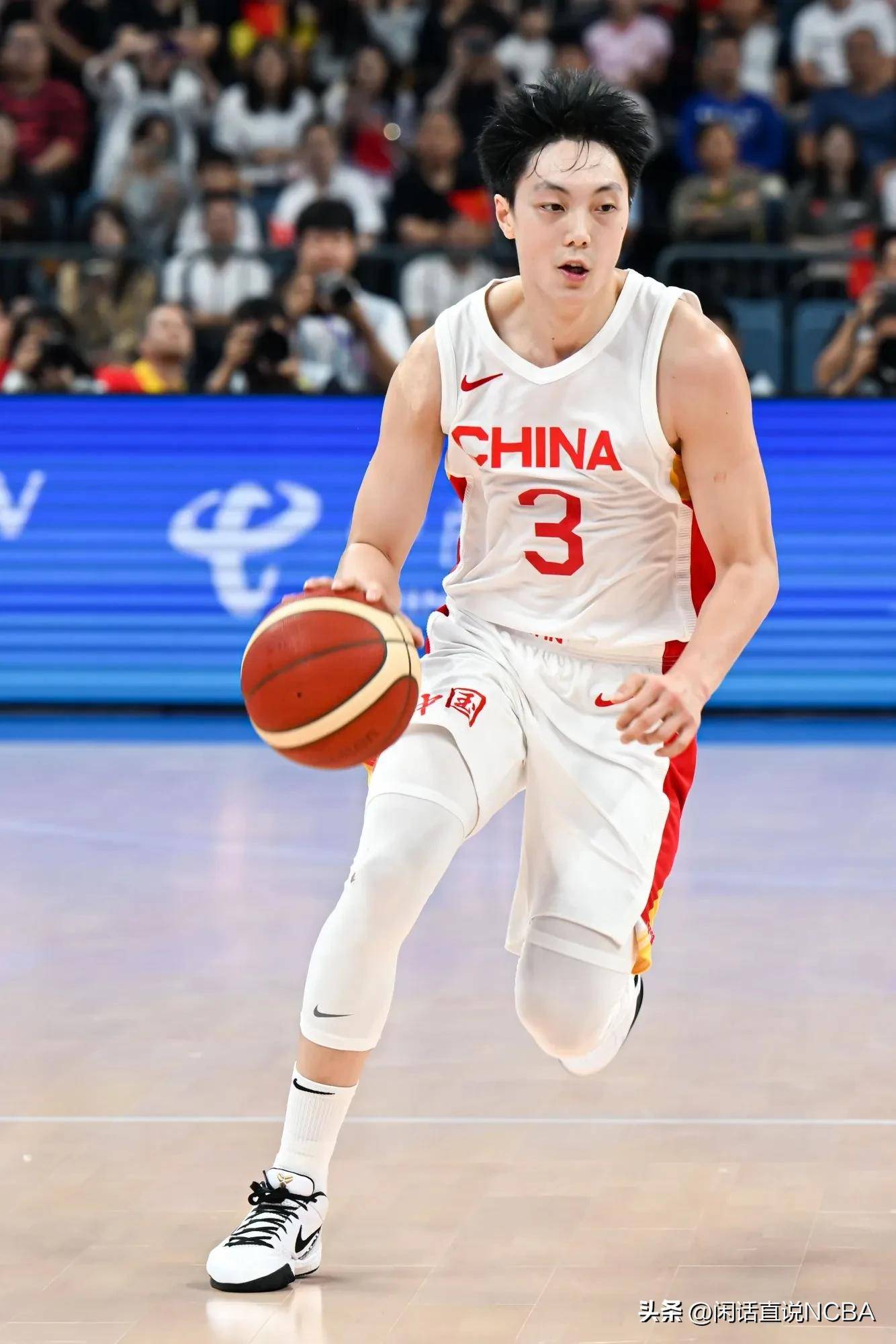 爱游戏APP-陕西男篮遭逆转，努力突破困境