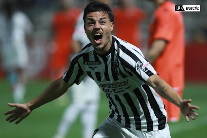 关于葡萄牙联赛:本菲卡大胜波尔图追赶领先的信息 关于葡萄牙联赛:本菲卡大胜波尔图追赶领先的信息