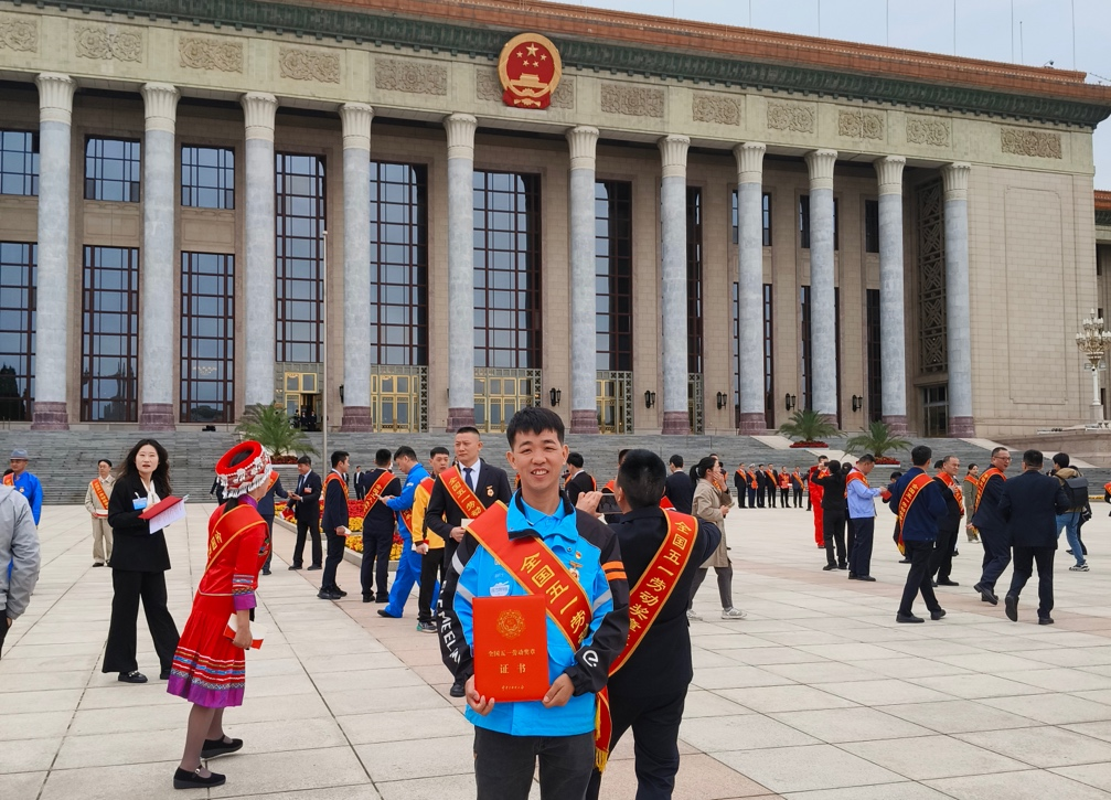 AYX官方直播-包含加拿大队伍斩获奖牌殊荣，士气高涨的词条