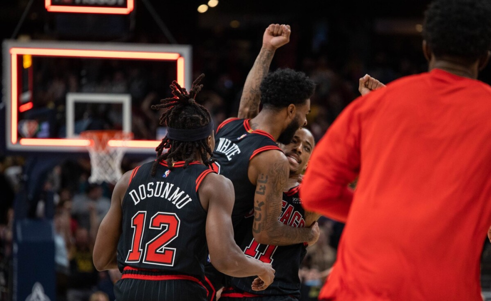 爱游戏-广州队绝杀灰熊，德罗赞关键制胜