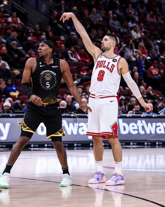 包含新疆队翻盘勇士，德罗赞惊艳四座的词条